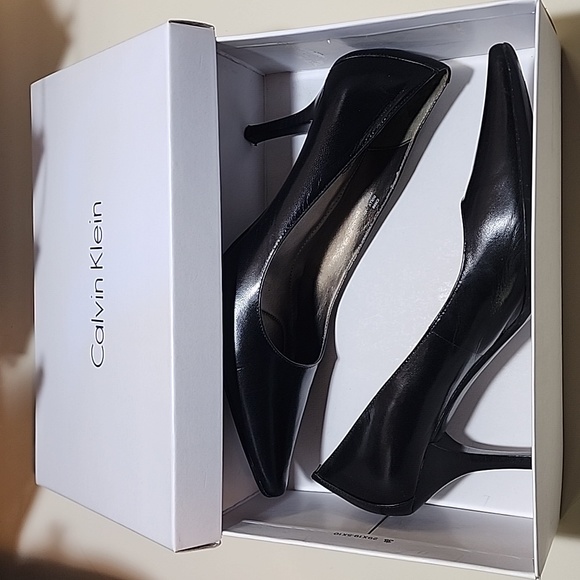 Calvin Klein Dolly Kidskin Black Heels Women's Size 9 - Picture 7 of 9